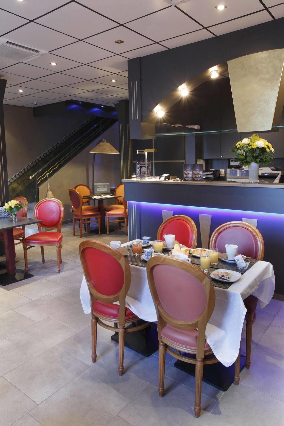 Adonis Marseille Vieux Port - Hotel Du Palais Eksteriør billede